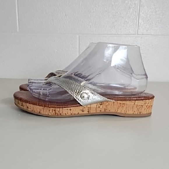 Silver a Sandals with Cork Low Platform Rubber Sole Flip Flops - Picture 3 of 16